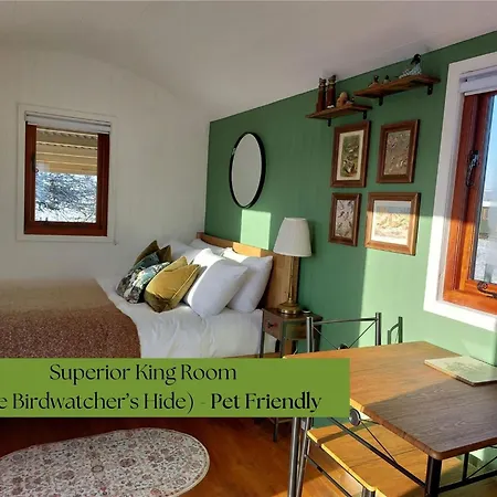 Roseberry Retreat, Shepherd's Huts With Hot Tub Lodge