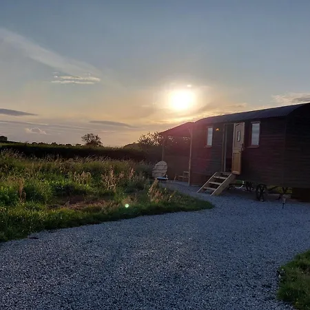Roseberry Retreat, Shepherd's Huts With Hot Tub Pinchinthorpe