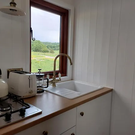 Lodge Roseberry Retreat, Shepherd's Huts With Hot Tub Pinchinthorpe