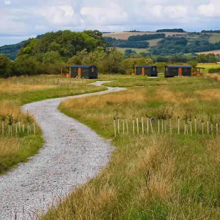 Lodge Roseberry Retreat, Shepherd's Huts With Hot Tub