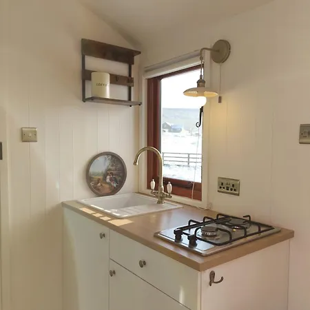 Lodge Roseberry Retreat, Shepherd's Huts With Hot Tub *