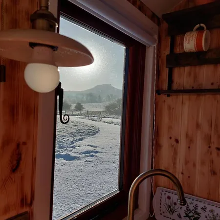 Lodge Roseberry Retreat, Shepherd's Huts With Hot Tub Pinchinthorpe