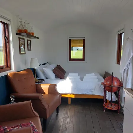 Lodge Roseberry Retreat, Shepherd's Huts With Hot Tub Pinchinthorpe