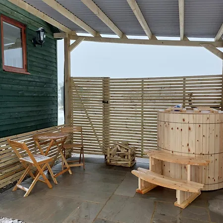 Lodge Roseberry Retreat, Shepherd's Huts With Hot Tub