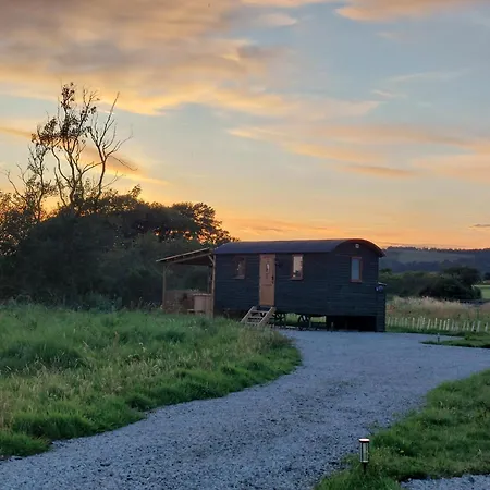 Lodge Roseberry Retreat, Shepherd's Huts With Hot Tub *